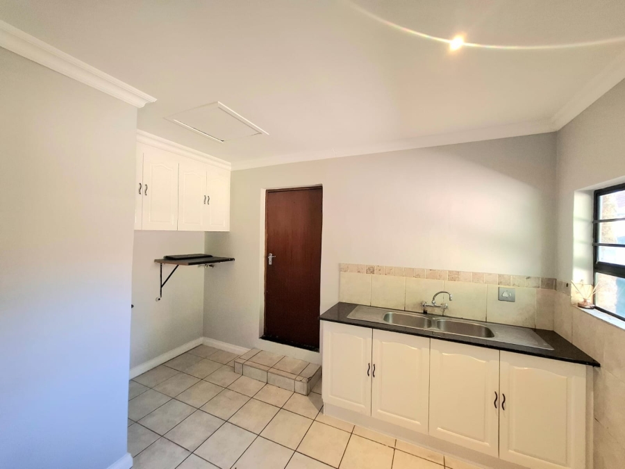 4 Bedroom Property for Sale in Nahoon Valley Park Eastern Cape
